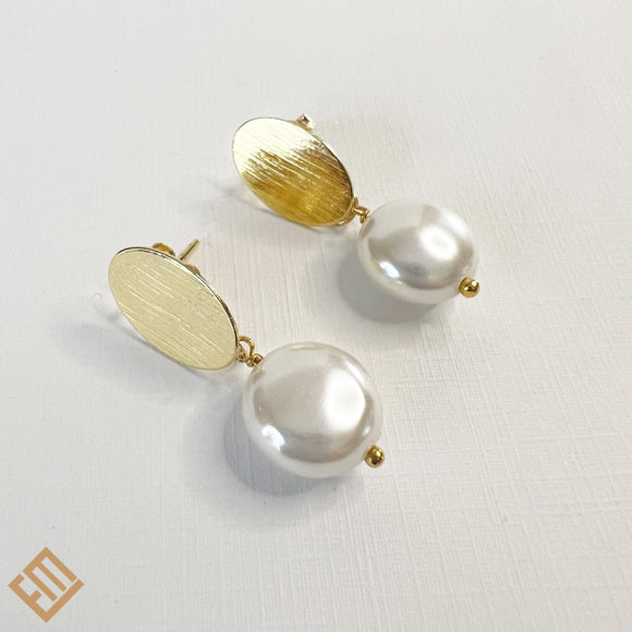 Classic Pearl Drop Earrings