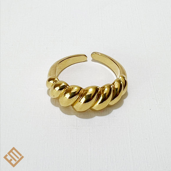 Croissant Gold  Ring